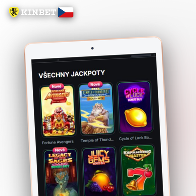 Karetní stůl s žetony představující živé kasino s krupiéry v Kinbet Casino aplikaci
